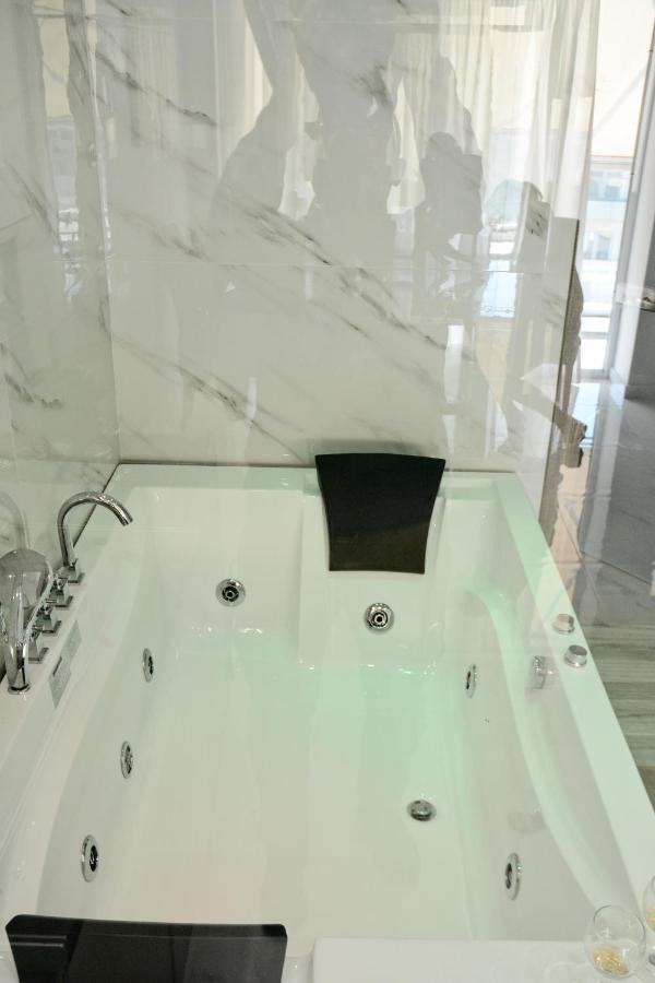 Dafni Luxury Suites Athens Ngoại thất bức ảnh